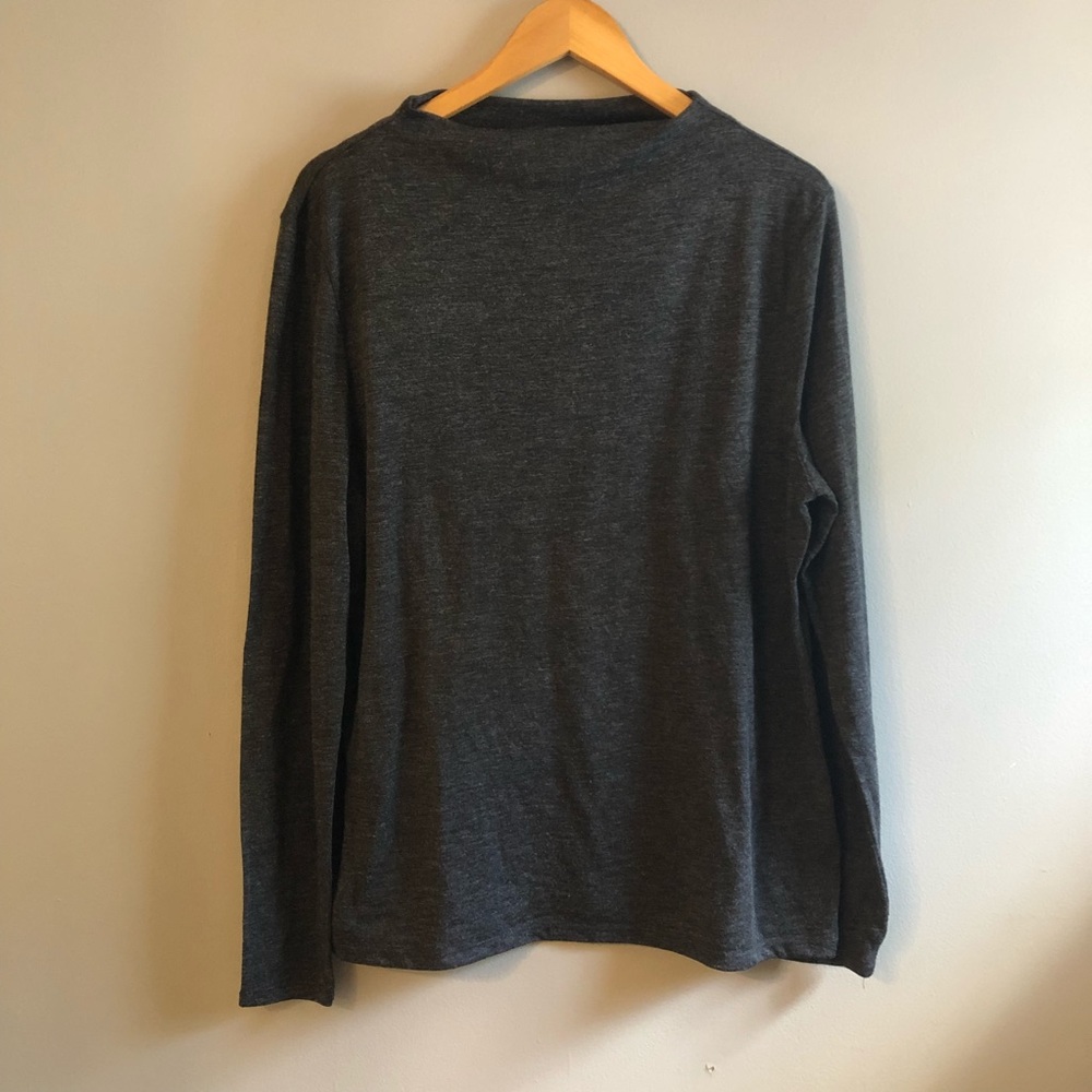 H&M Gray Long Sleeved Top (XL)